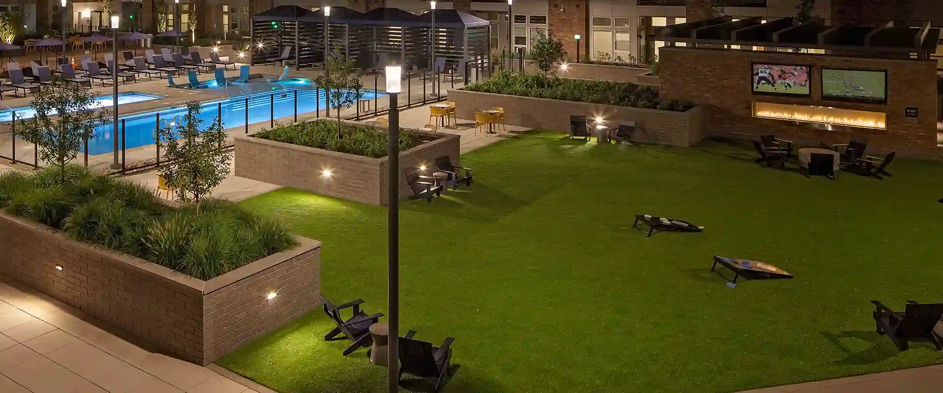image of Trionic PLUS for high traffic courtyards and common areas