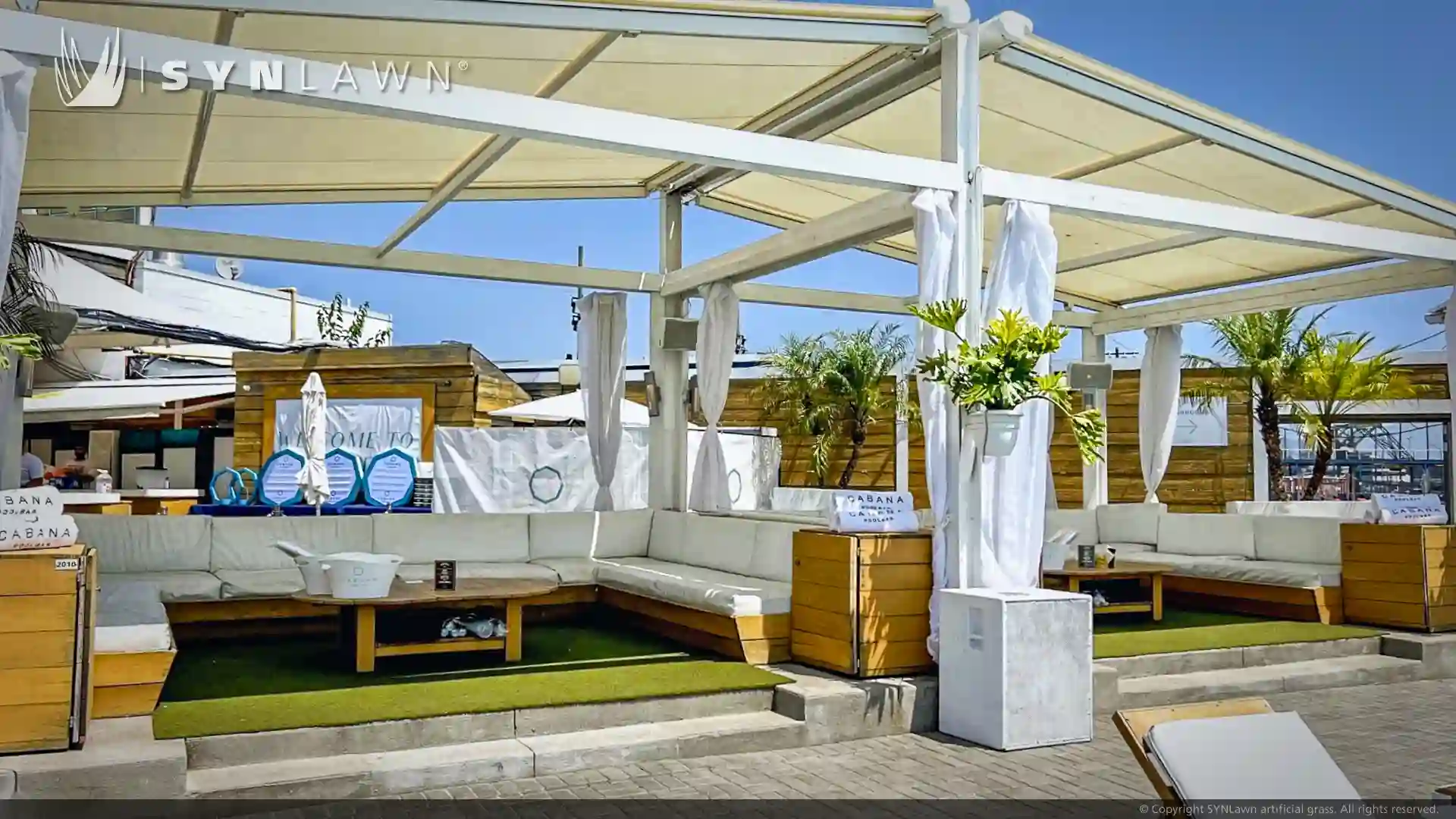 image of synlawn artificial grass at cabana pool bar Toronto Ontario