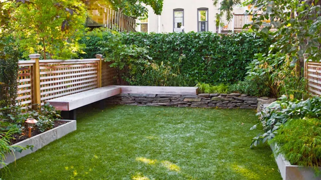 Best Artificial Grass Ideas for Small Backyards - SYNLawn