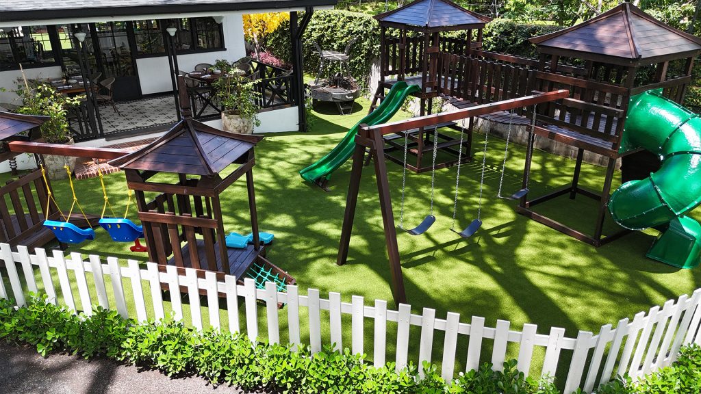 5 Easy Outdoor Play Area Ideas | SYNLawn