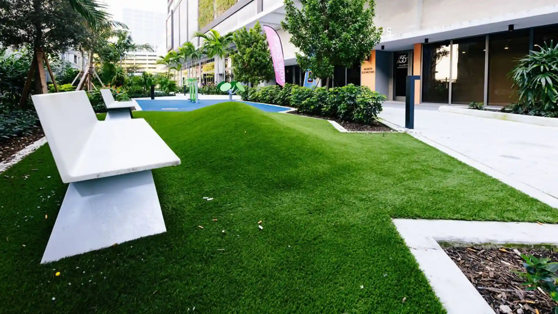image of SYNLawn artificial grass at Block 55 Sawyer's Landing Rooftop Entertainment Living Space Courtyard and Common Area Amenity Miami Florida